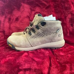 Danner Woman's Inquire Chukka 4" Waterproof Lifestyle Boots Grey SIZE 6.5